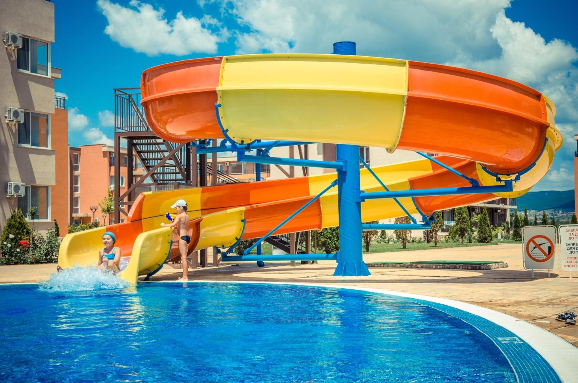 Waterpark Fort Apartments 써니비치 외부 사진