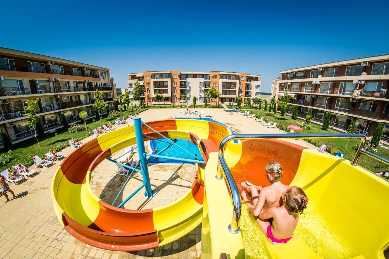 Waterpark Fort Apartments 써니비치 외부 사진